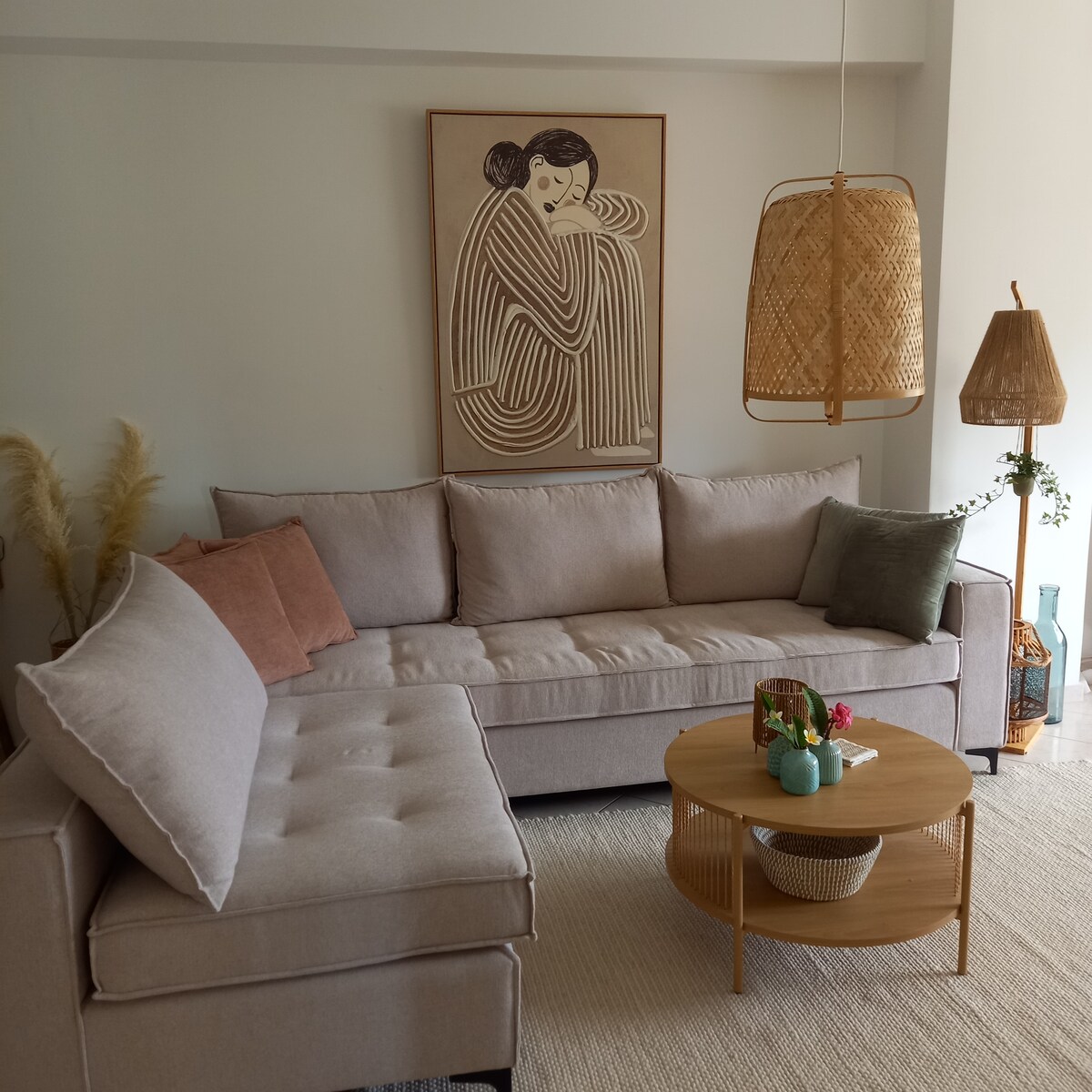 Couch im offenen Wohnbereich